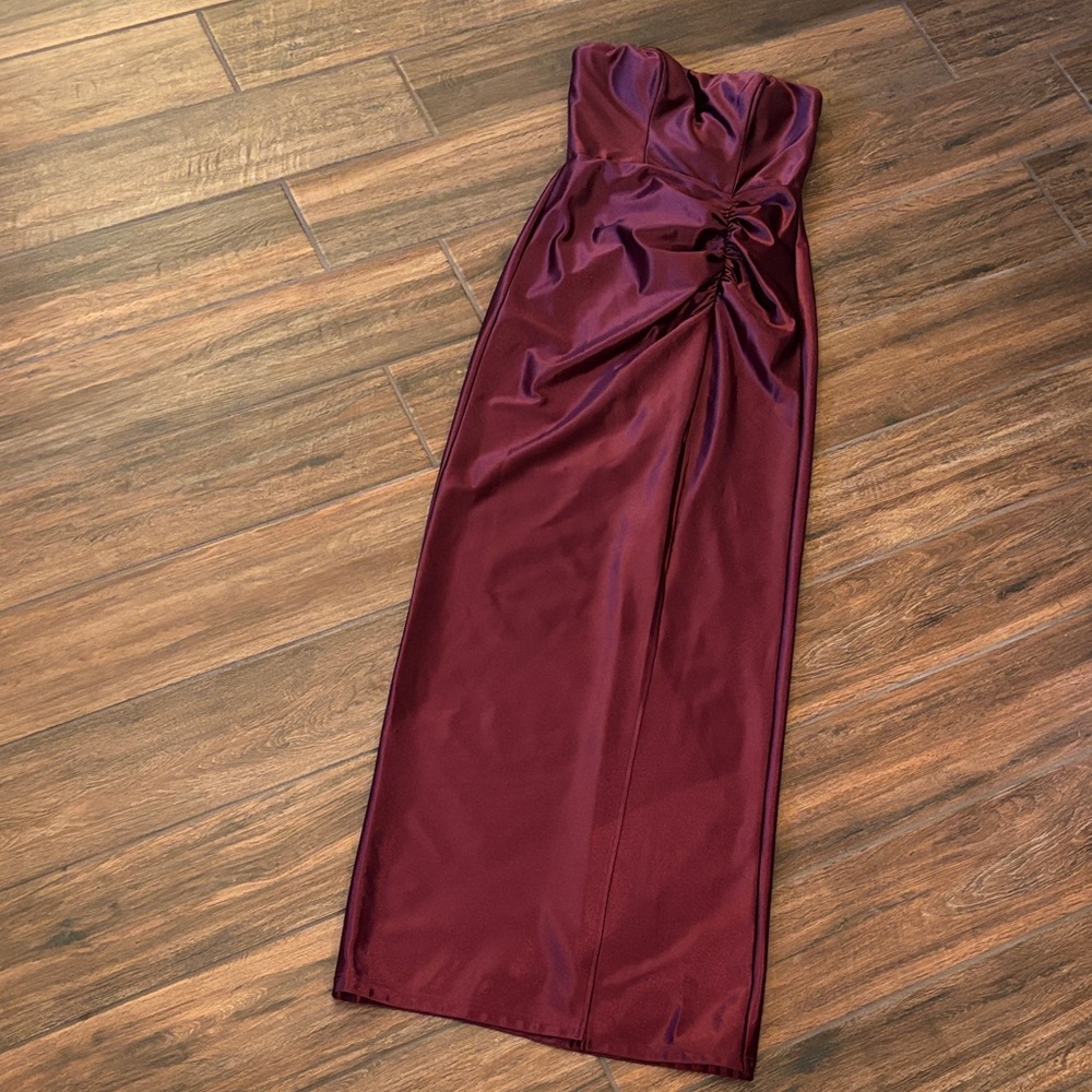 DB Studio Strapless Sweetheart Dress